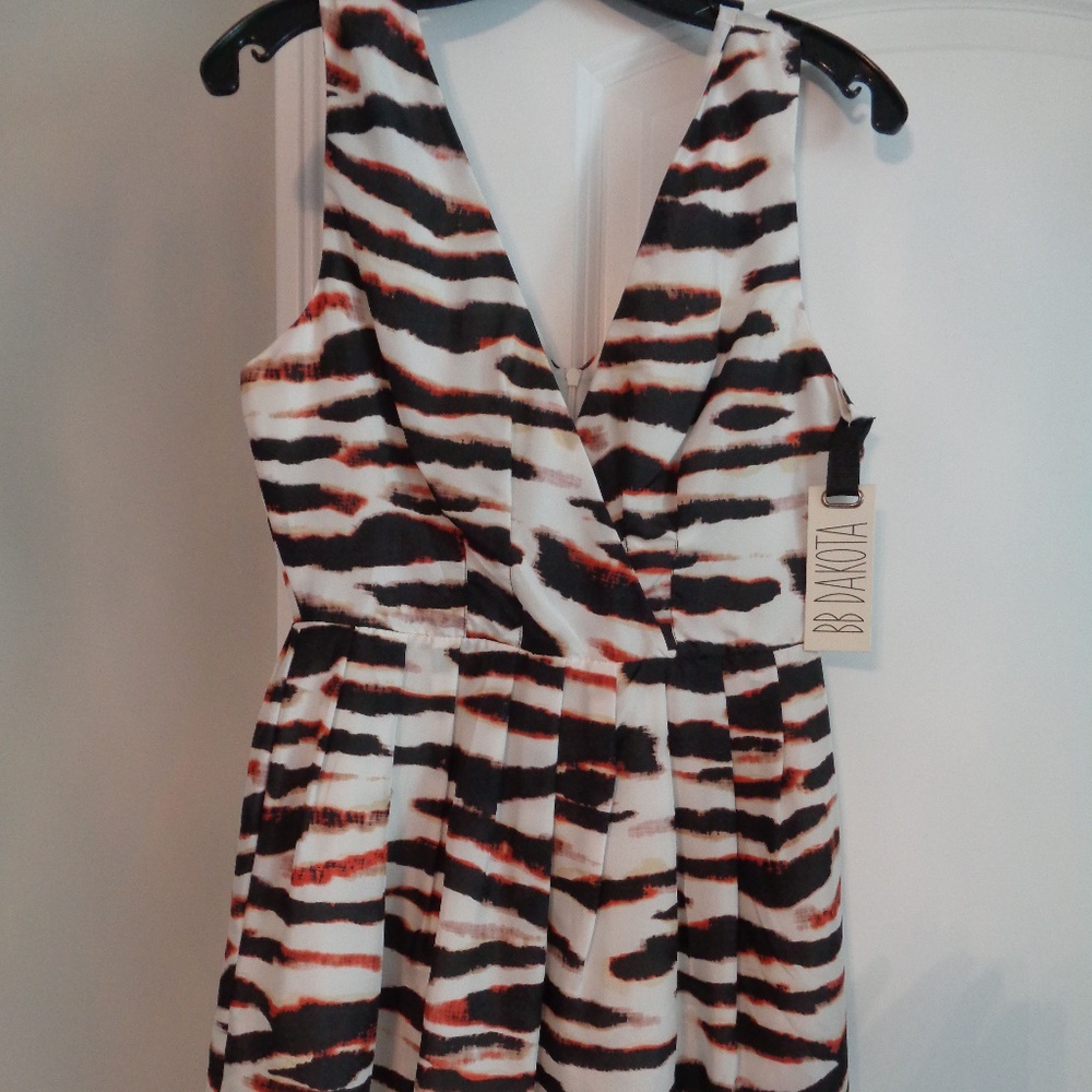 NEW BB Dakota silk tiger print a-line dress! Sz 4